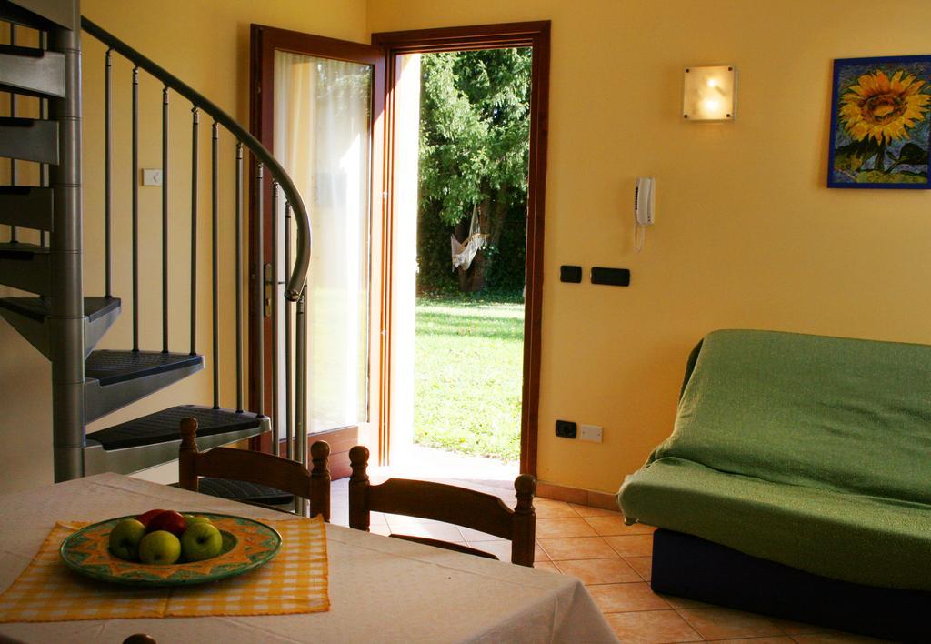 Gasthaus Agriturismo Corte Ponte Dei Tedeschi Ostiglia Zimmer foto